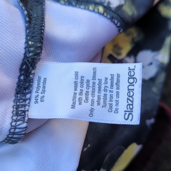 Slazenger 1/4 zip golf shirt medium - Picture 7 of 7